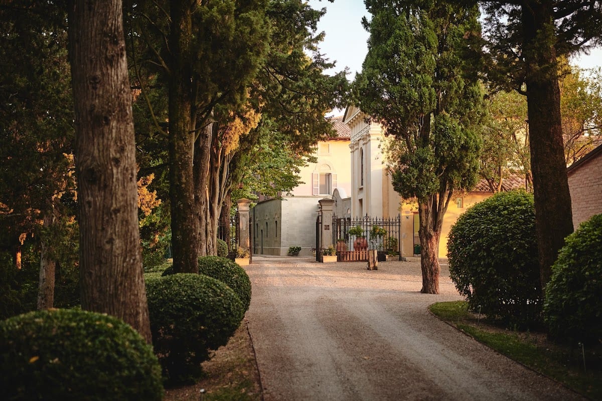Villa Liverzano - Boutique Eco-Agriturismo