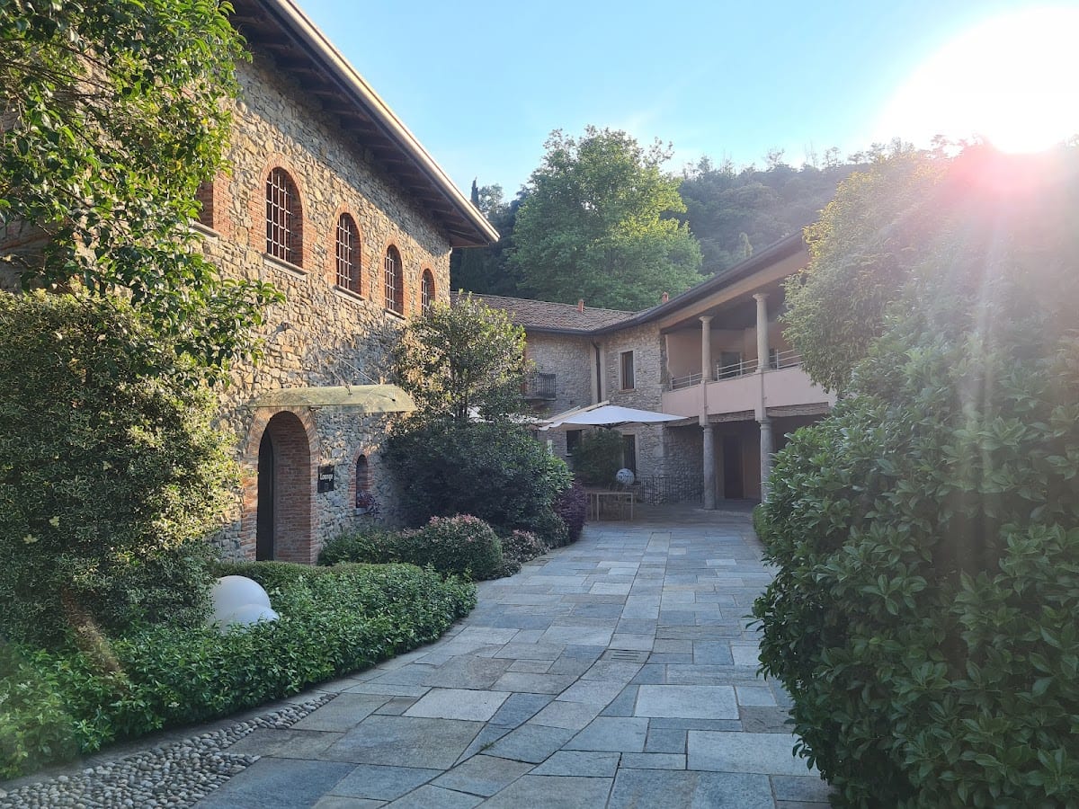 1711 - Luxury Guest House