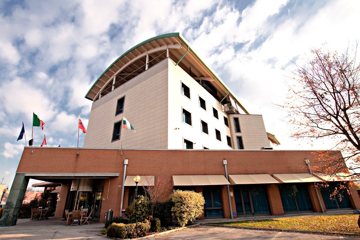 Point Hotel
