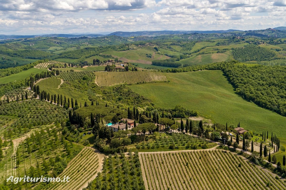 Pieve Sprenna Agriturismo & Tuscan Restaurant