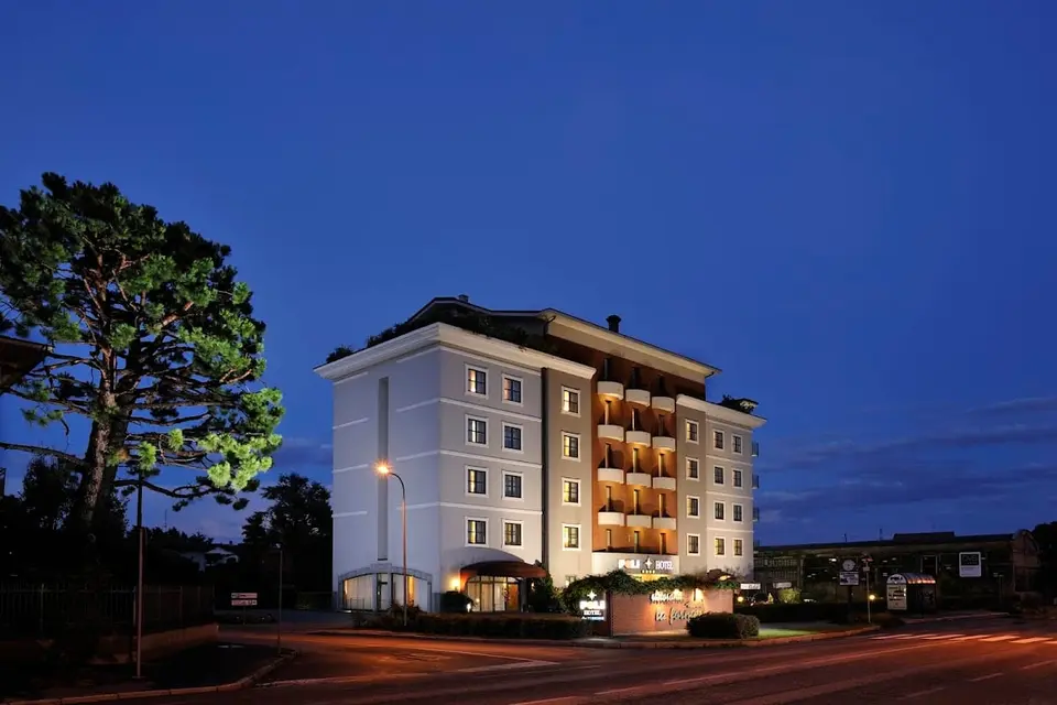 Poli Hotel