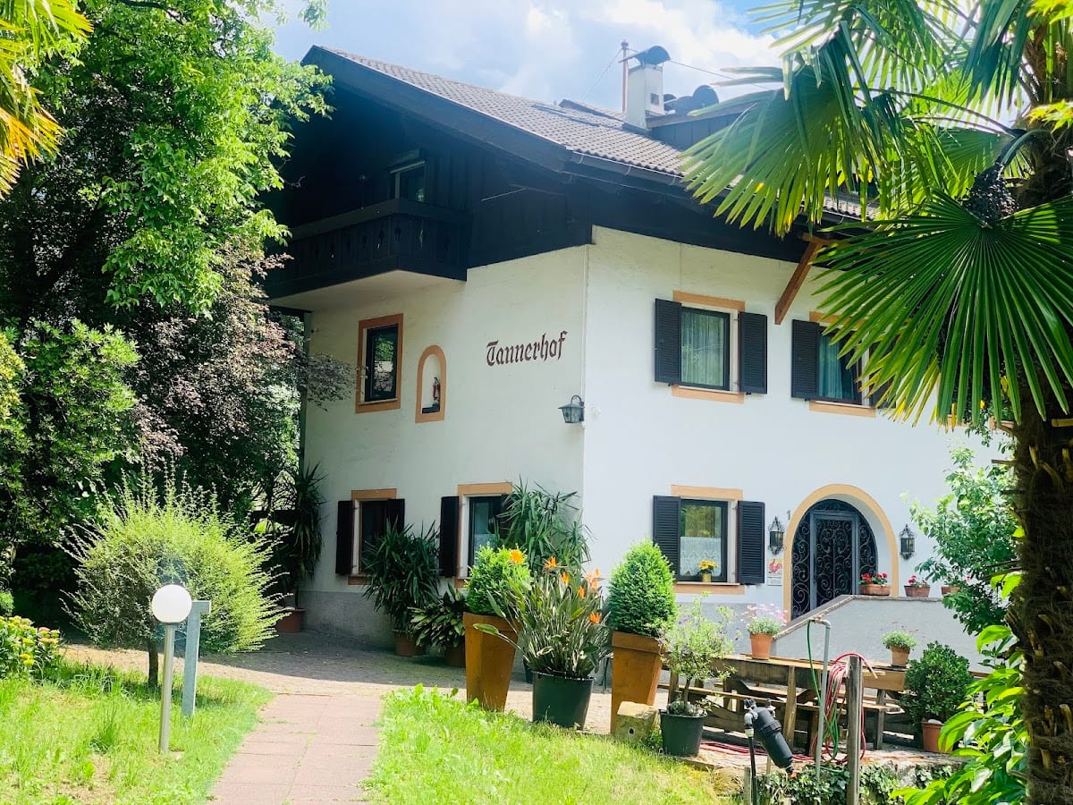 Tannerhof Bed & Breakfast