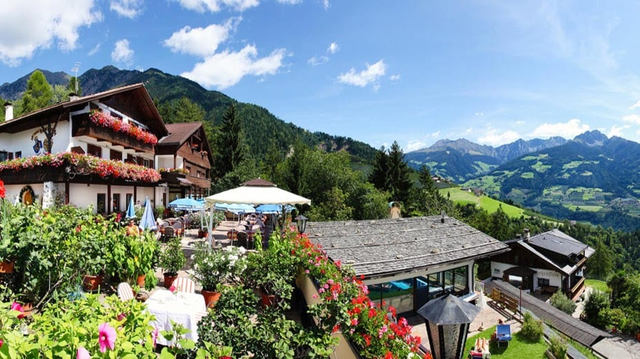 Tiroler Kreuz Restaurant Hotel Dorf Tirol