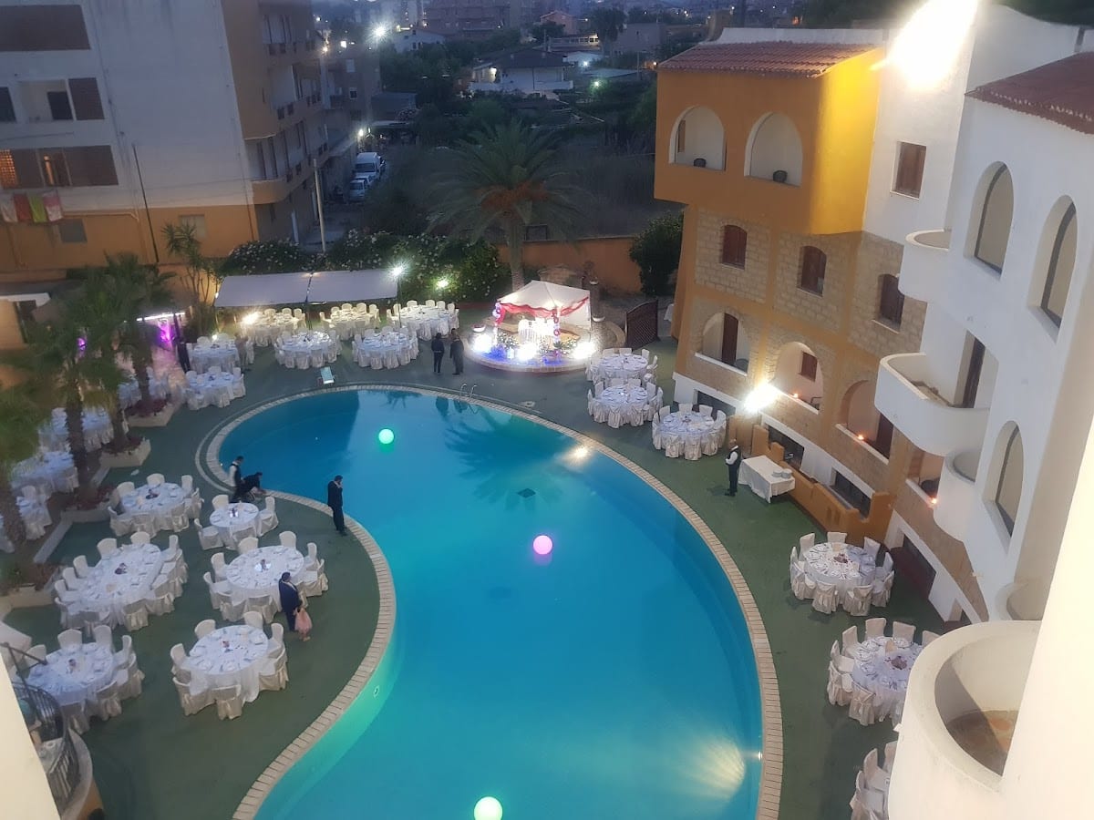 Hotel Akrabello