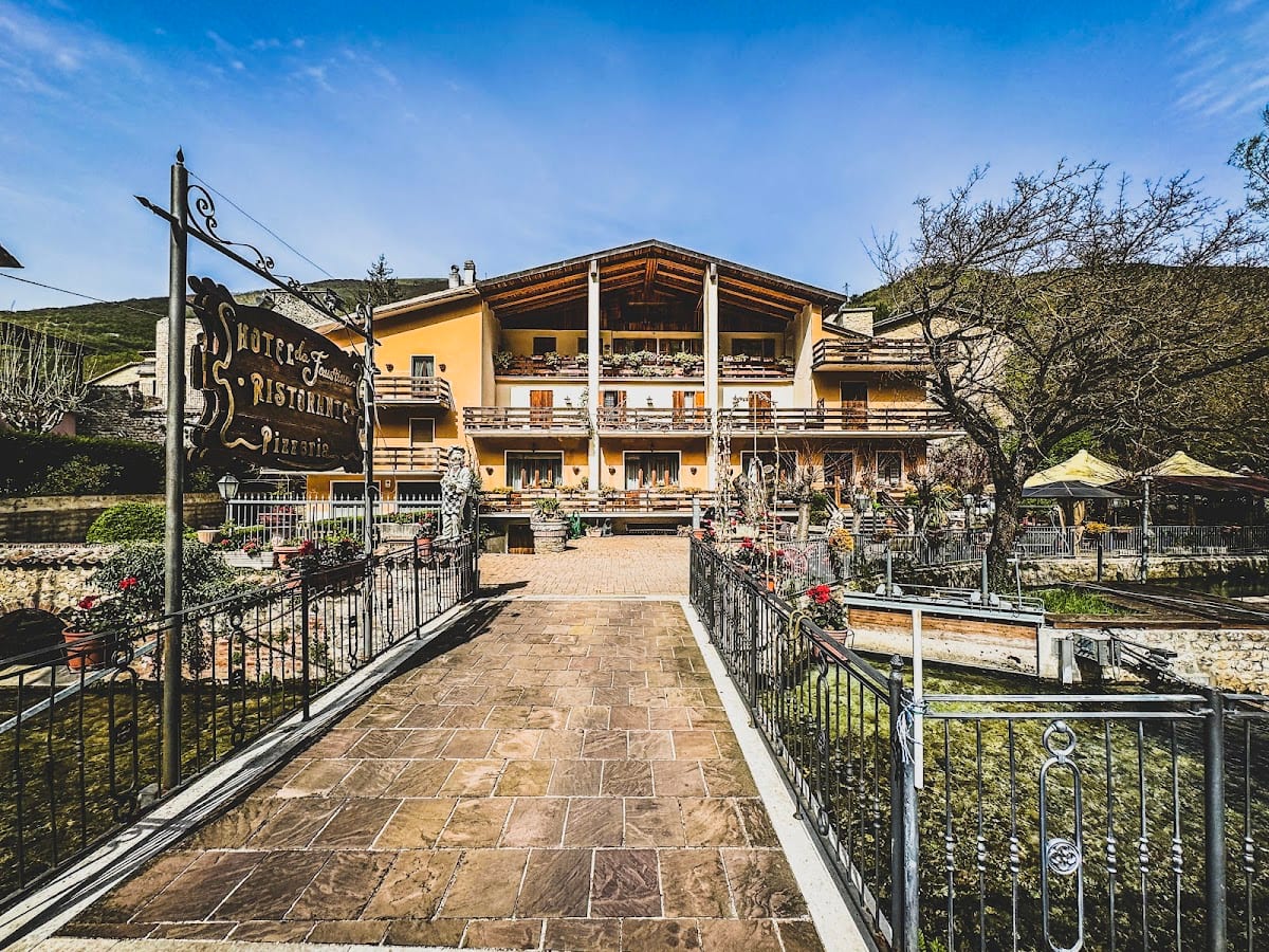 Hotel Ristorante Da Faustina | Sefro