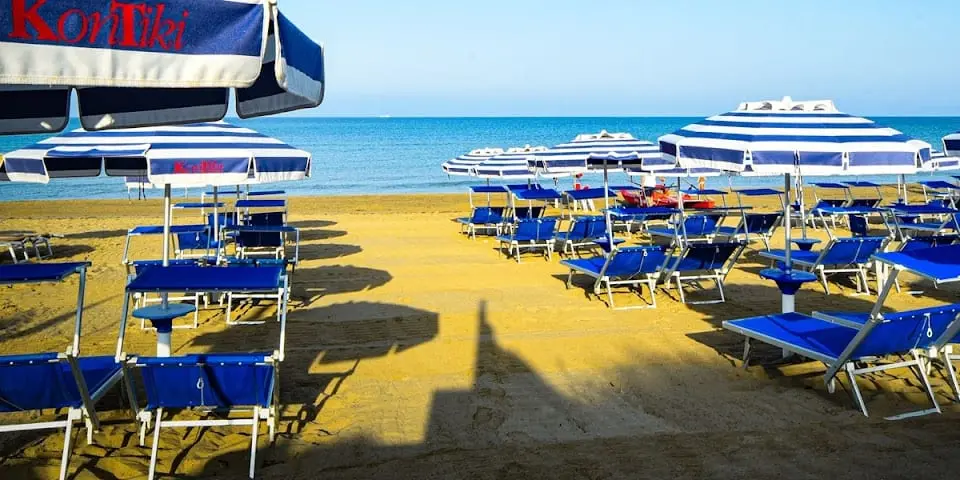 Hotel Ristorante Kontiki San Vincenzo - HOTEL vicino al mare con PISCINA, parcheggio e SPIAGGIA PRIVATA San Vincenzo