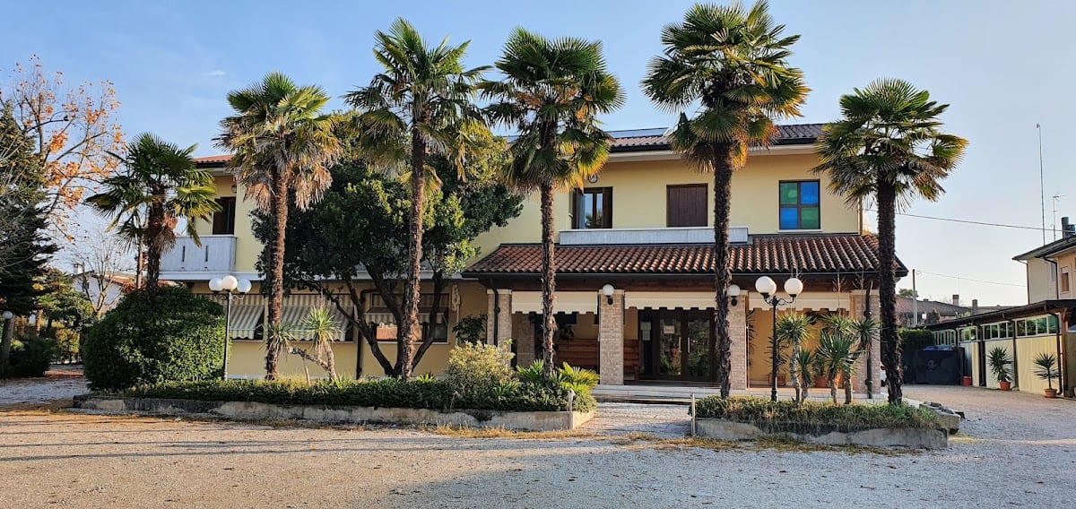 Hotel-Ristorante-Pizzeria "al Leone"