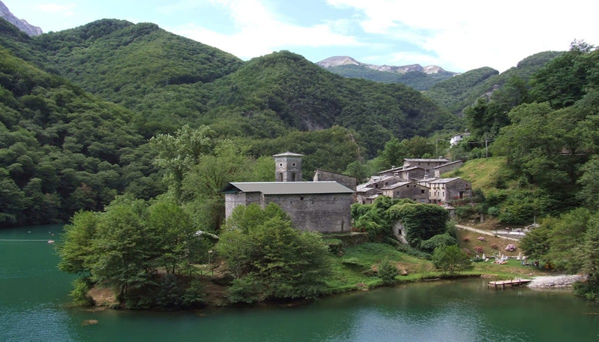 Antico Borgo di Isola Santa