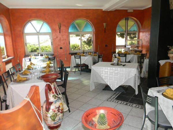 B&B Ristorante Pizzeria Villhour