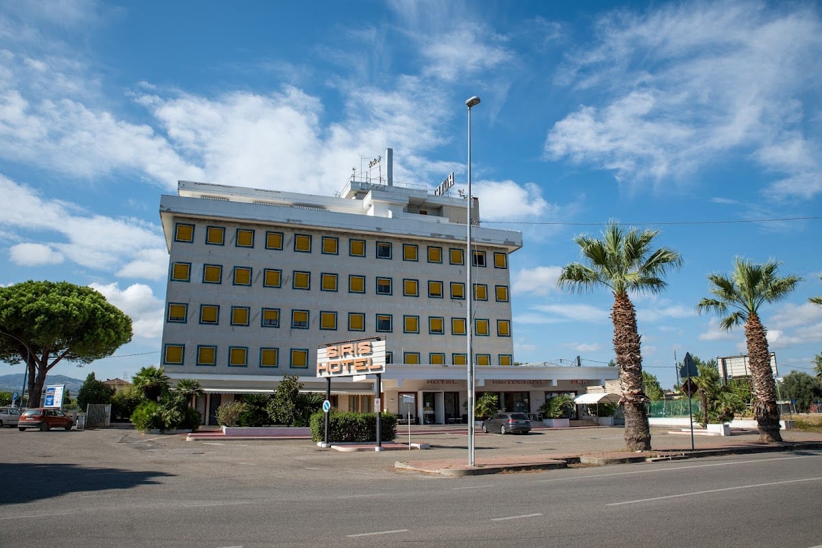 Siris Hotel