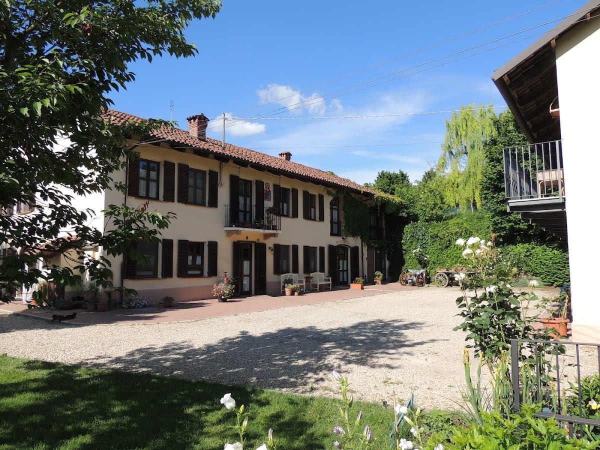 Cascina Caldera ASTI - Affittacamere con ristorazione