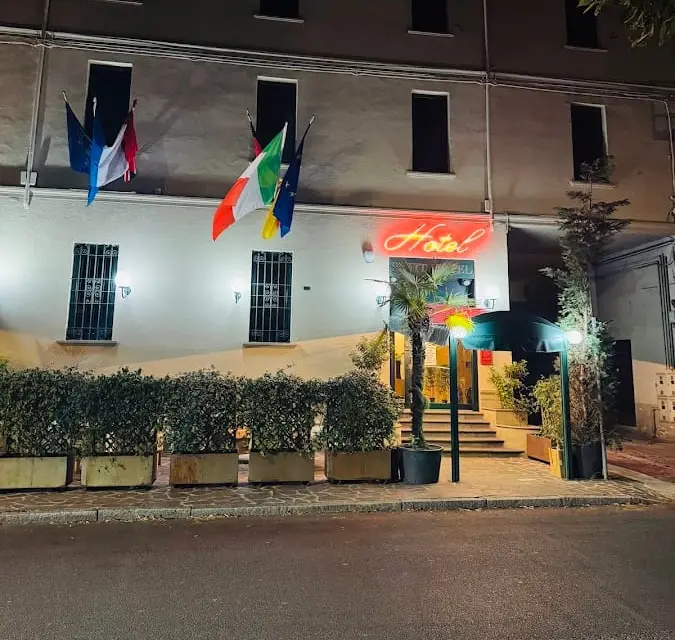 HOTEL 5 RESIDENCE