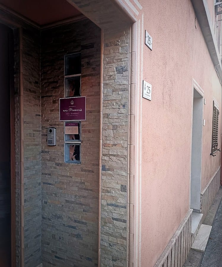 Bed and breakfast SU PRESCIU
