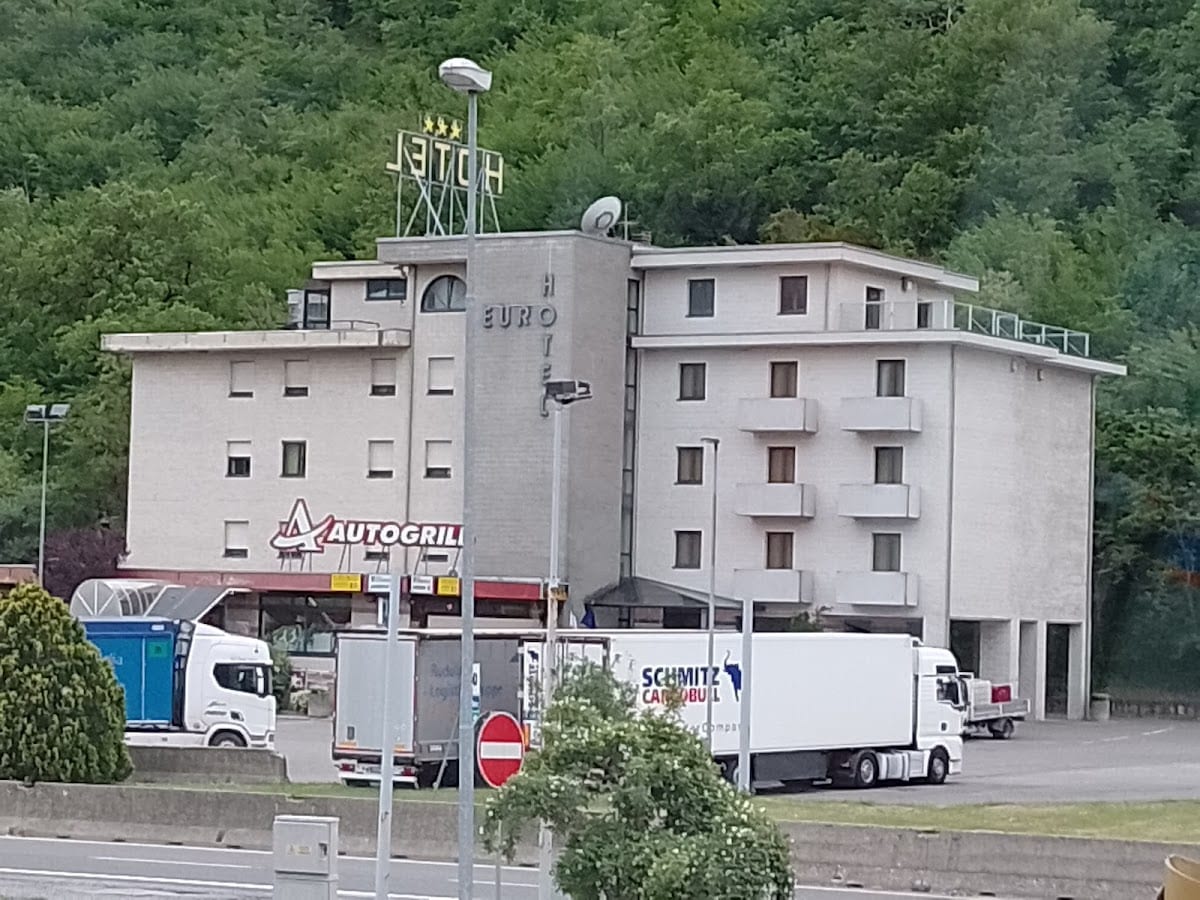 Euro hotel