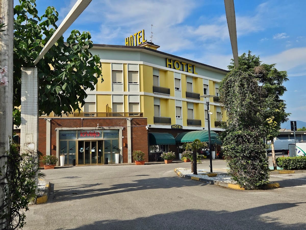 Hotel Industria
