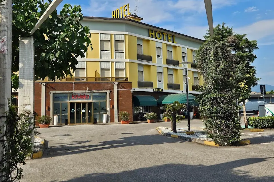 Hotel Industria