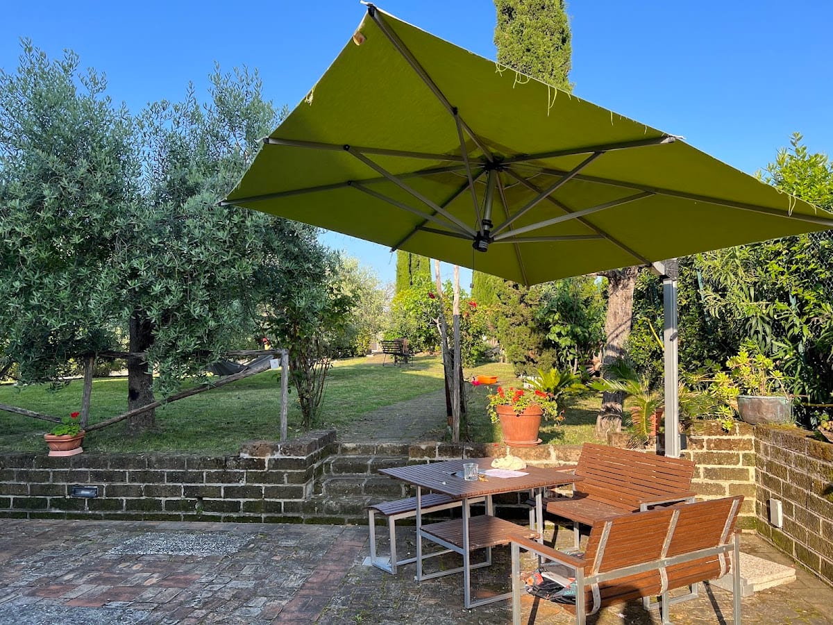 Locanda del Sole Agriturismo Ristorante Osteria Cucina Tradizionale Carne Marchigiana Alloggi Piscina Eventi