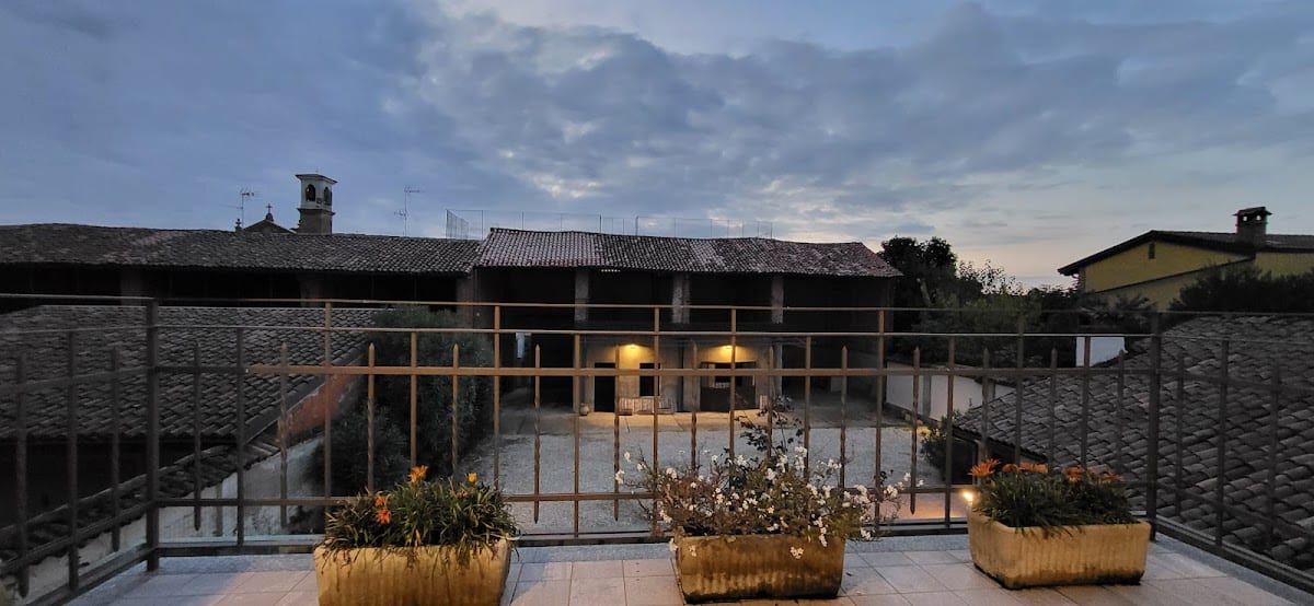 Corte Cairoli B&B