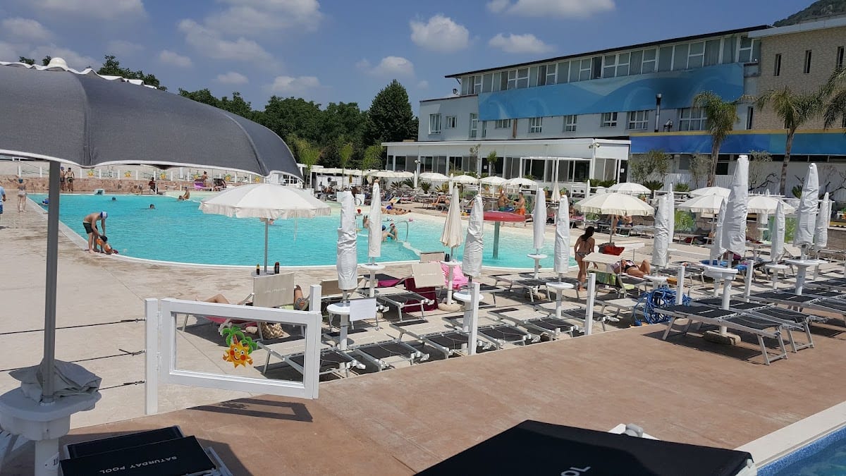 Hotel Saturday