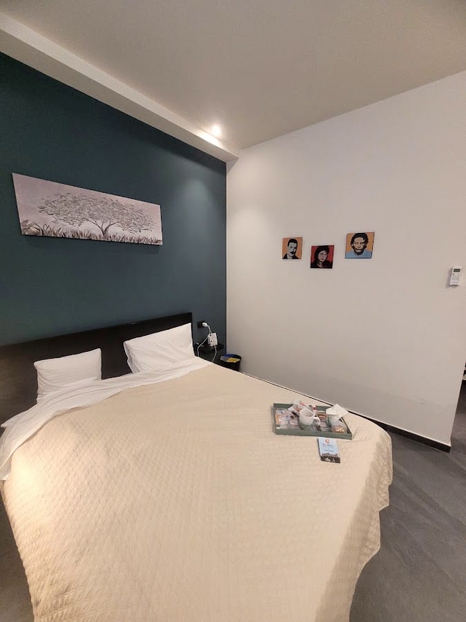HUB Rooms