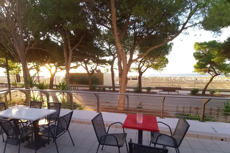 Hotel Ambra (FRONTE MARE)