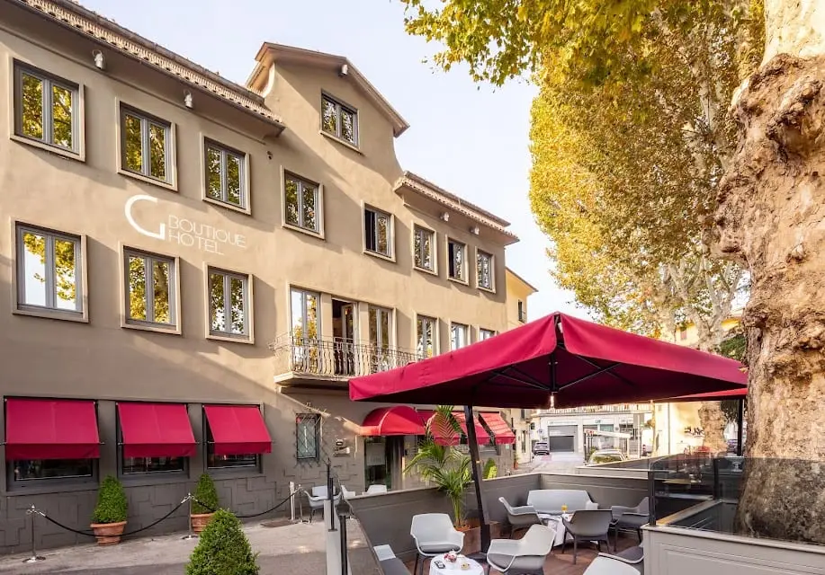 The Glam Boutique Hotel & Apt.