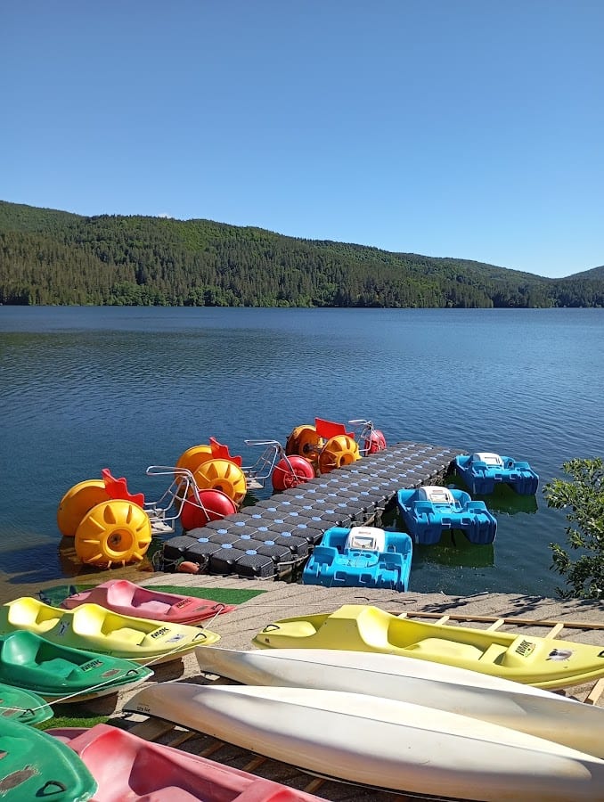 Centro Sportivo lorica, B&BForesteria, Canoe, Pedalò, Bar Ristorante, Sala eventi, Terrazza panoramica.