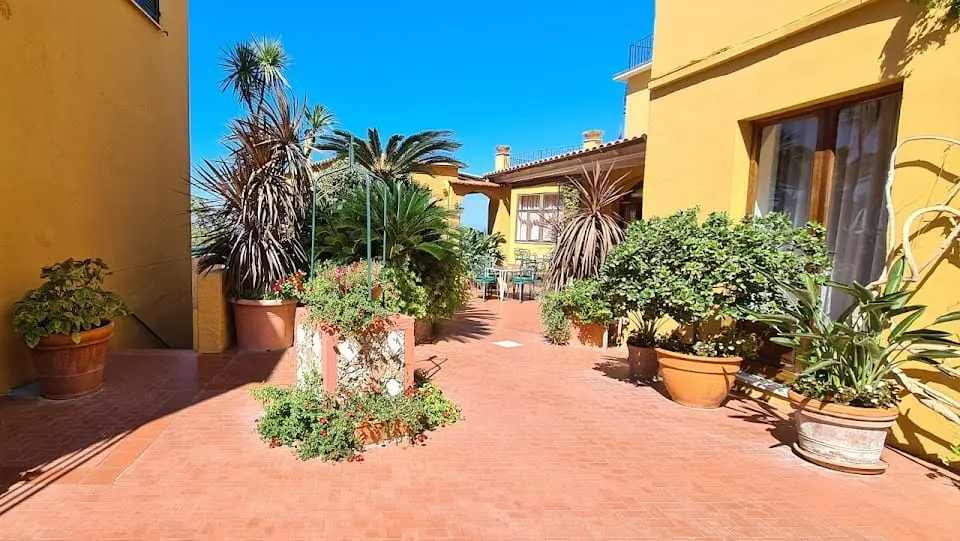 Hotel Pensione Monti