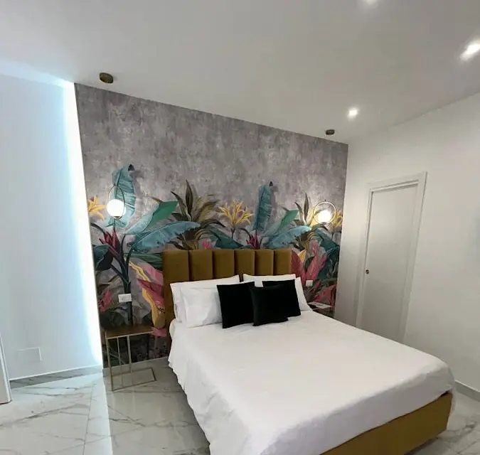 SAVIOR DELUXE ROOMS