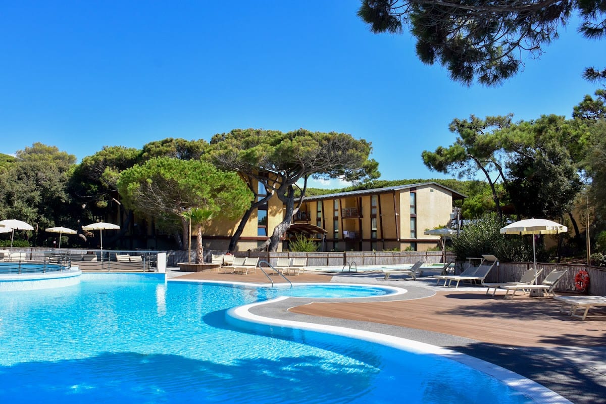 Canado Family Hotel