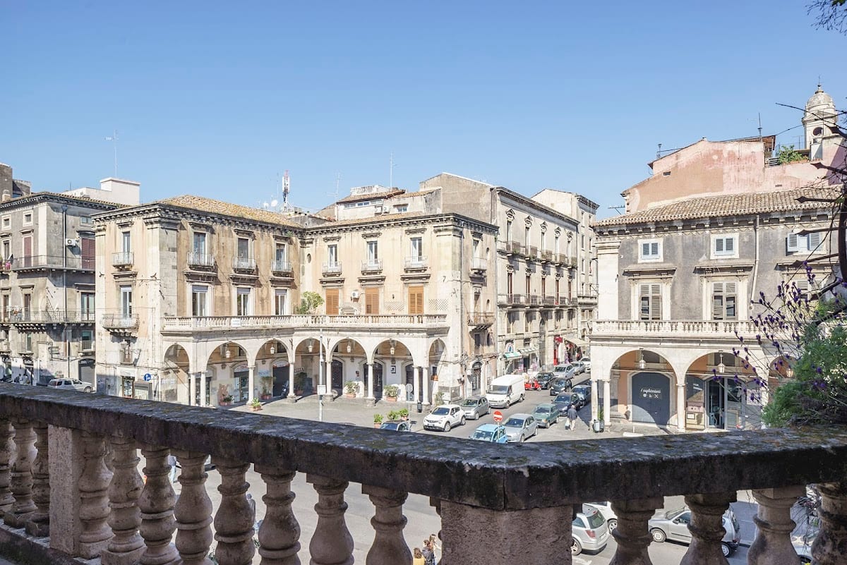 Asmundo di Gisira - Art Market Living Boutique