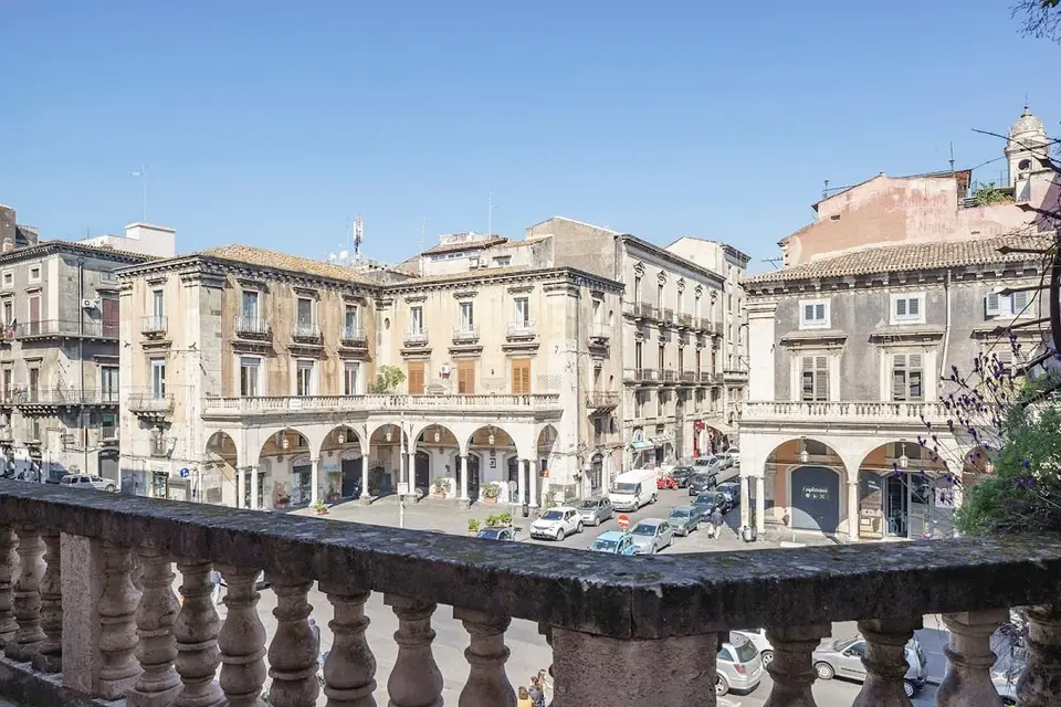 Asmundo di Gisira - Art Market Living Boutique