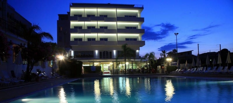Hotel Santa Lucia Le Sabbie D'Oro