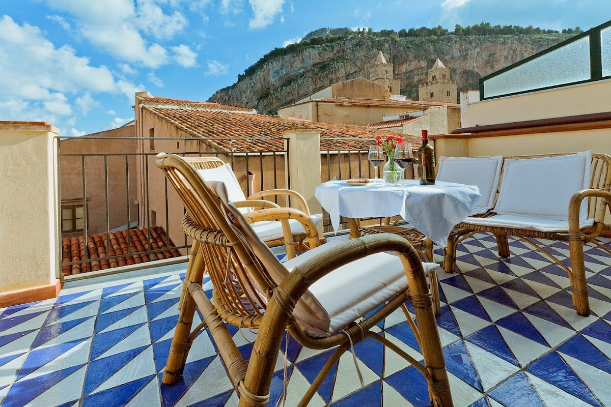 La Plumeria Hotel Restaurant