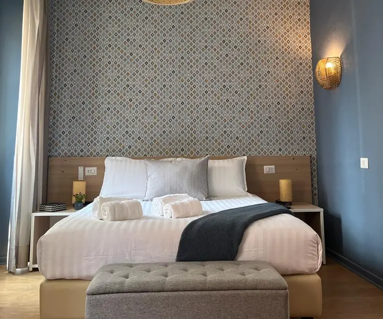 The Convo Como Lake