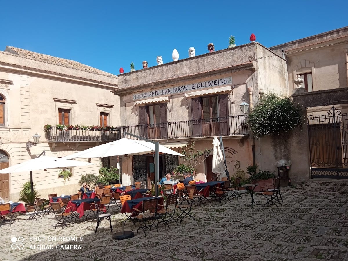 Albergo • Hotel Edelweiss