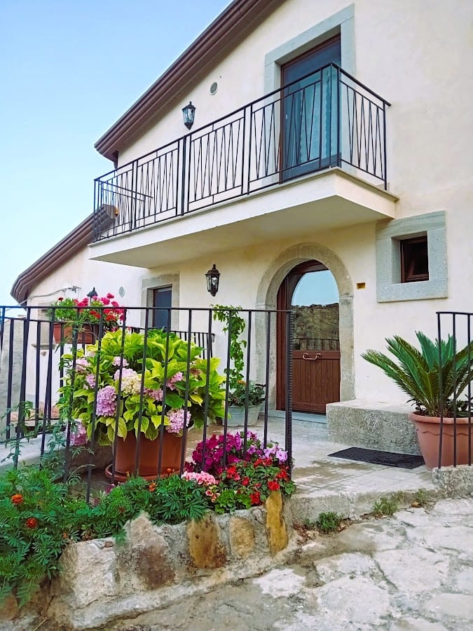 ALBERGO DIFFUSO MONTALBANO BORGO ANTICO