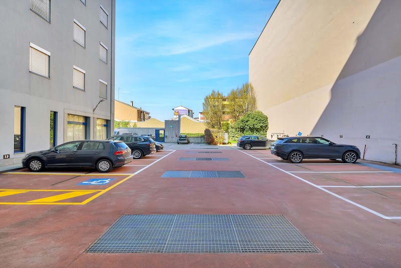 B&B HOTEL Milano La Spezia