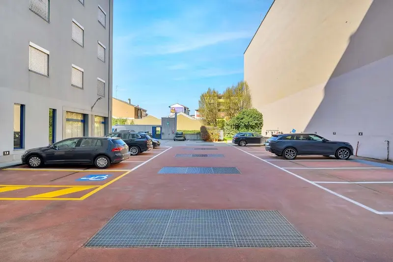 B&B HOTEL Milano La Spezia