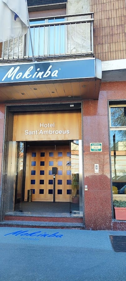 Sant Ambroeus Mokinba Hotels