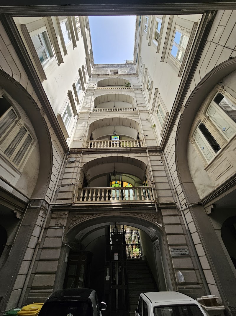 Downtown Napoli b&b “E si nun canto Moro..”