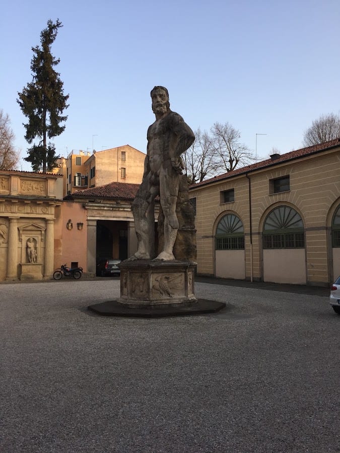 Palazzo Mantua Benavides