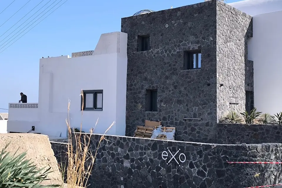 Santorini Luxury Suites - EXO