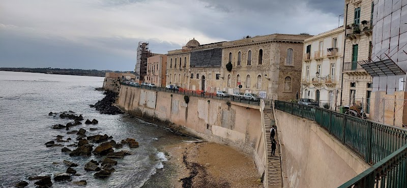 Siracusa Ortigia by Duomo