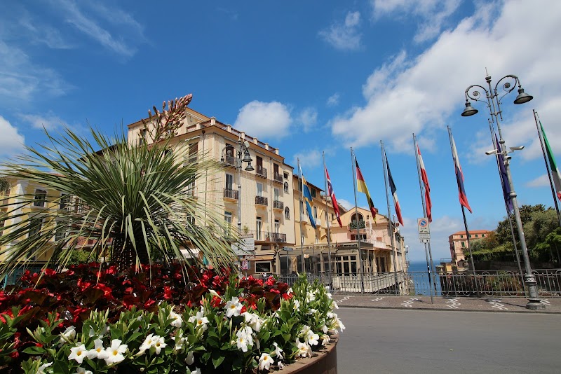 Piazza Tasso Max Relais & Suites