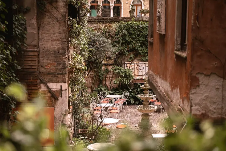 Hotel Flora