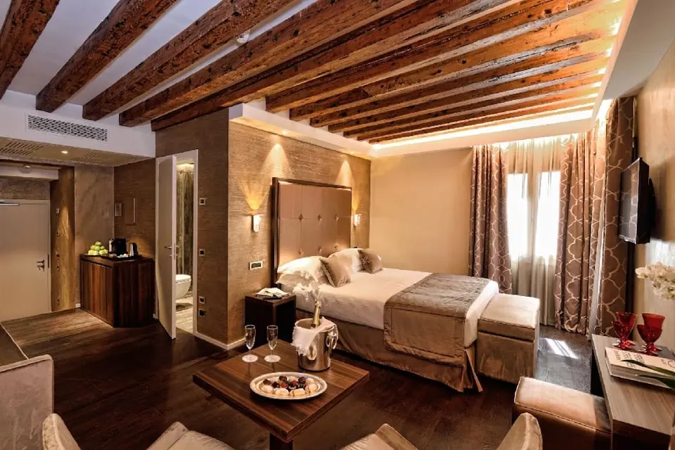 Rosa Salva Hotel