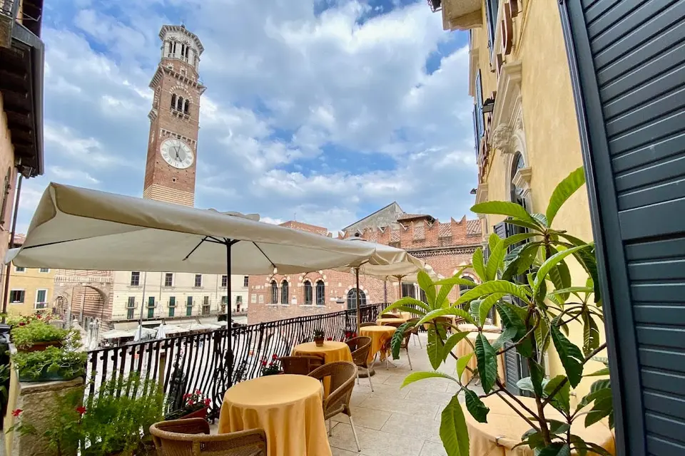Hotel Aurora