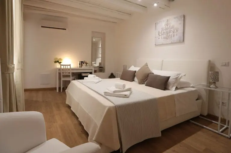 La Maison De Charme ROOMS
