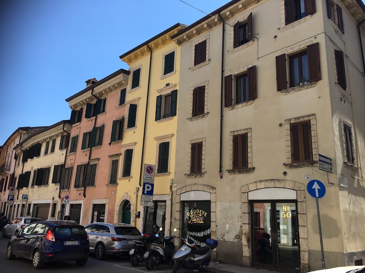 VERONETTA 52
